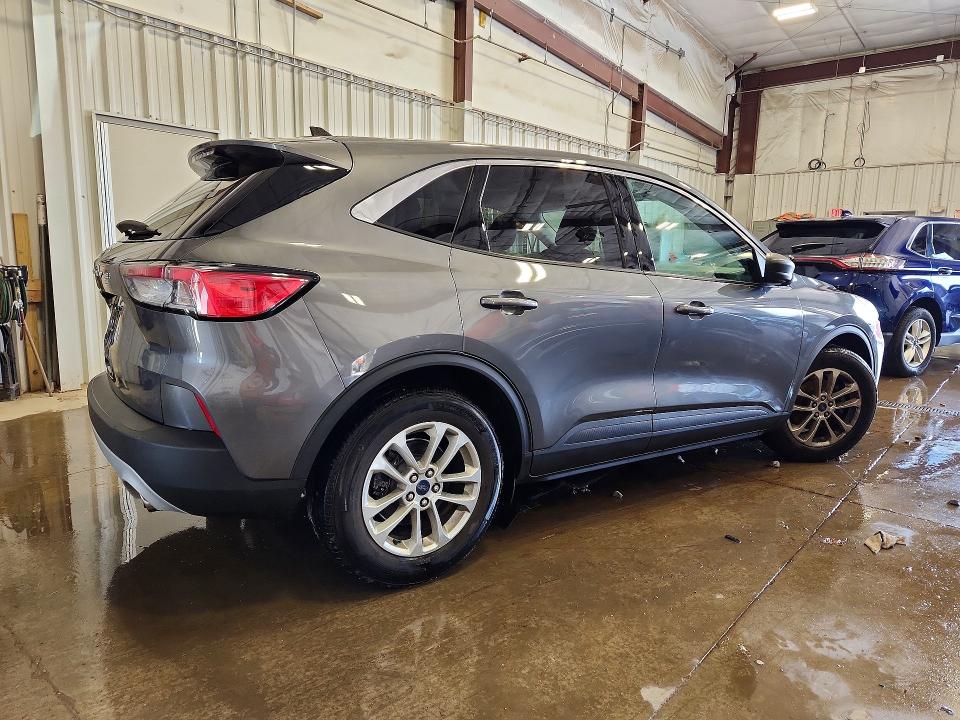 50799896 :رقم المزاد ، 1FMCU0G6XNUA12440 vin ، 2022 Ford Escape مزاد بيع
