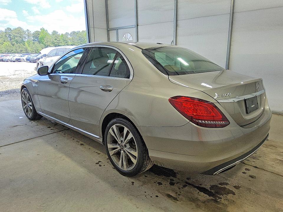50409826 :رقم المزاد ، 55SWF8DB8KU316817 vin ، 2019 Mercedes-benz C مزاد بيع