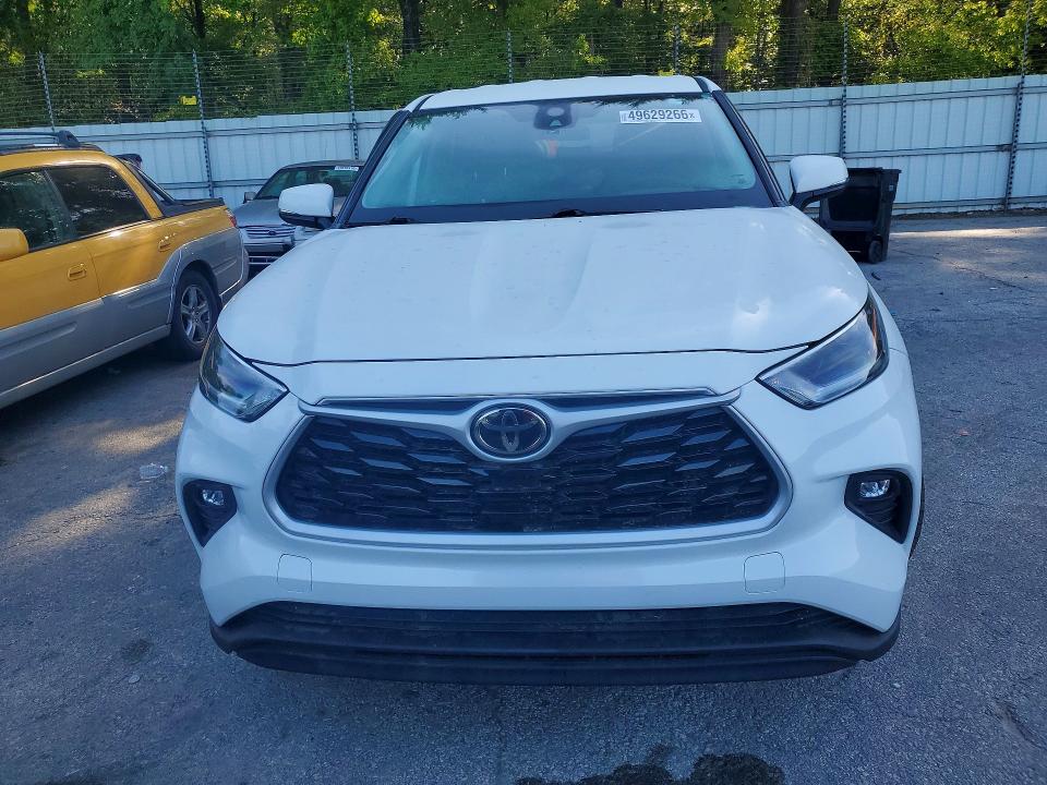 49629266 :رقم المزاد ، 5TDZZRAH8MS526773 vin ، 2021 Toyota Highlander مزاد بيع
