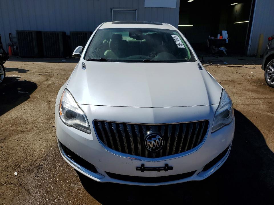 50470776 :رقم المزاد ، 2G4GS5GX1G9168783 vin ، 2016 Buick Regal مزاد بيع