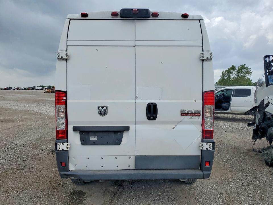 46902446 :رقم المزاد ، 3C6URVHG4JE116825 vin ، 2018 Ram Promaster 3500 مزاد بيع
