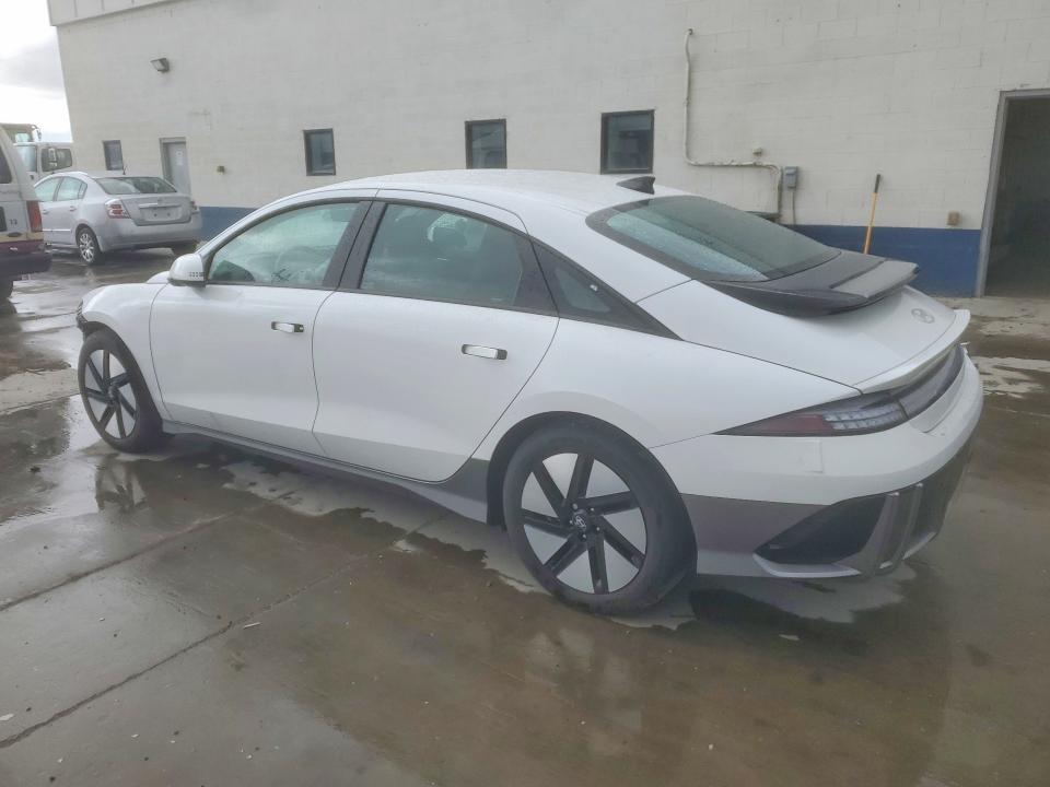 2025 Hyundai Ioniq 6 მანქანა იყიდება აუქციონზე, vin: KMHM24AC2SA102582, აუქციონის ნომერი: 51042526