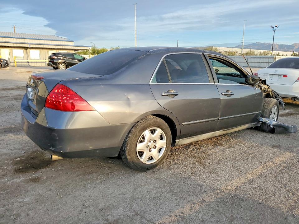50254086 :رقم المزاد ، 1HGCM56457A227392 vin ، 2007 Honda Accord مزاد بيع