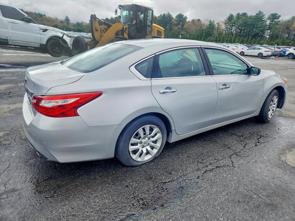 Продаж на аукціоні авто 2017 Nissan Altima, vin: 1N4AL3AP5HN348955, номер лоту: 52139616