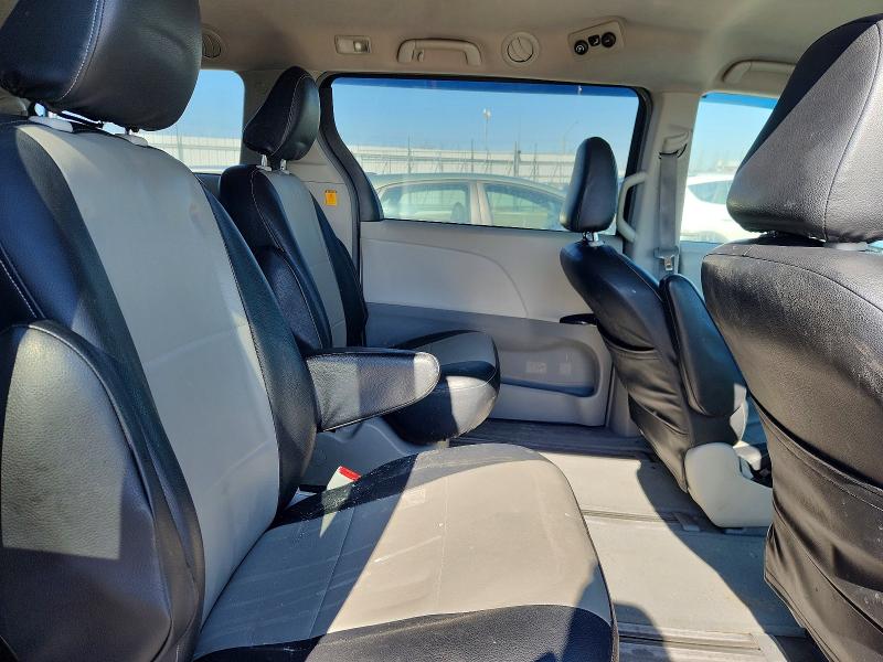 Продажа на аукционе авто 2012 Toyota Sienna, vin: 5TDZK3DC9CS177901, номер лота: 49725936