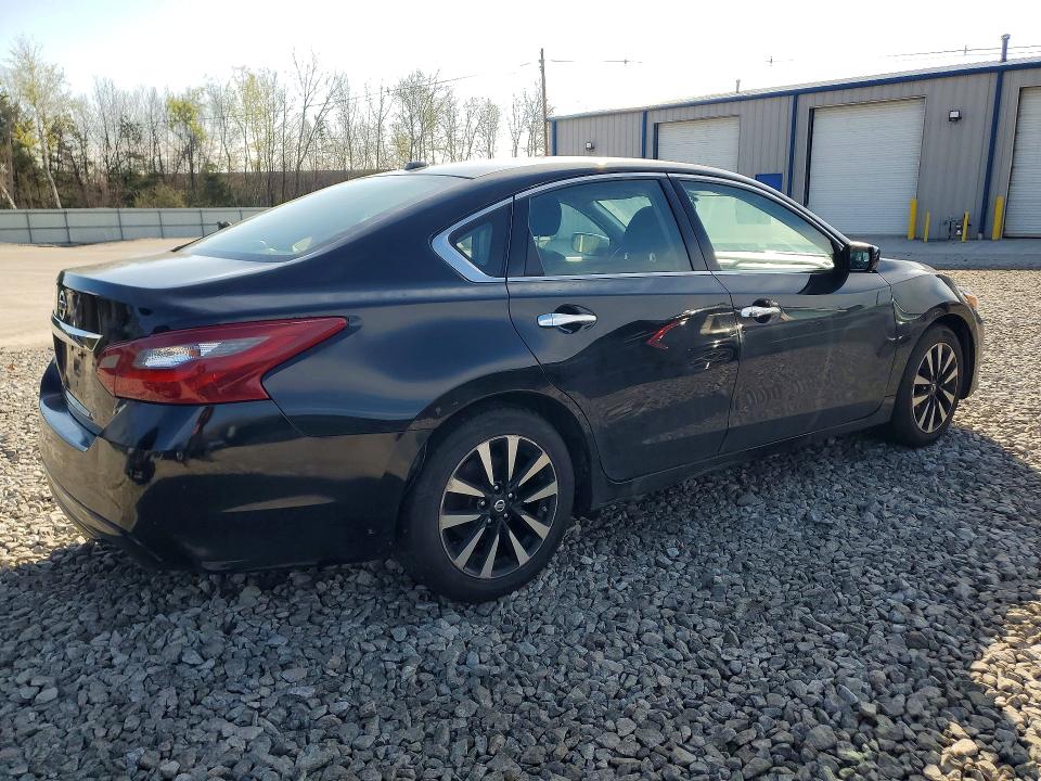 Продаж на аукціоні авто 2018 Nissan Altima, vin: 1N4AL3APXJC209924, номер лоту: 51060946
