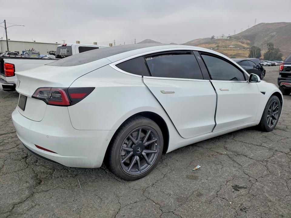 Продаж на аукціоні авто 2020 Tesla Model 3, vin: 5YJ3E1EA4LF590425, номер лоту: 49489606
