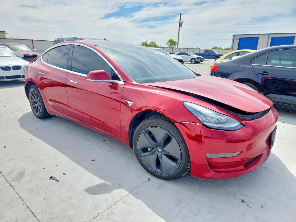 49045886 :رقم المزاد ، 5YJ3E1EA4JF048058 vin ، 2018 Tesla Model 3 مزاد بيع