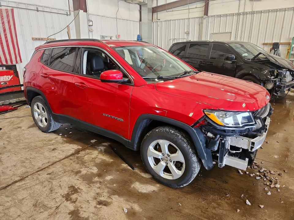50771736 :رقم المزاد ، 3C4NJDBBXJT373284 vin ، 2018 Jeep Compass مزاد بيع