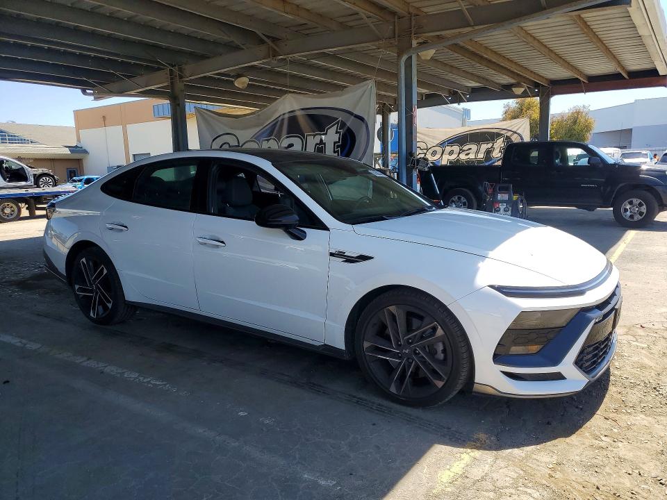 Продажа на аукционе авто 2024 Hyundai Sonata, vin: KMHL54JC0RA405907, номер лота: 51880316