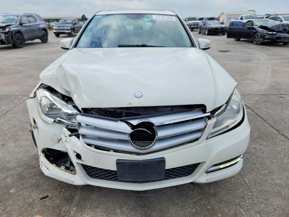 2012 Mercedes-benz C მანქანა იყიდება აუქციონზე, vin: WDDGF4HB8CR216145, აუქციონის ნომერი: 51161356