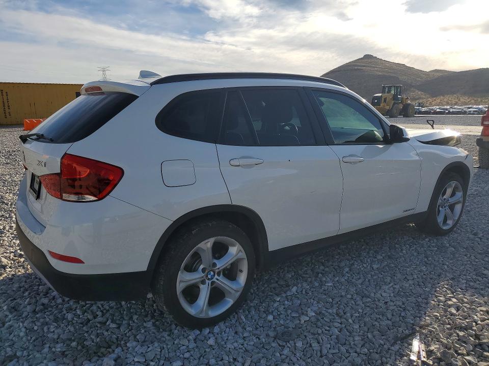 Aukcja sprzedaży 2015 Bmw X1, vin: WBAVM5C54FVV94177, numer aukcji: 51133866