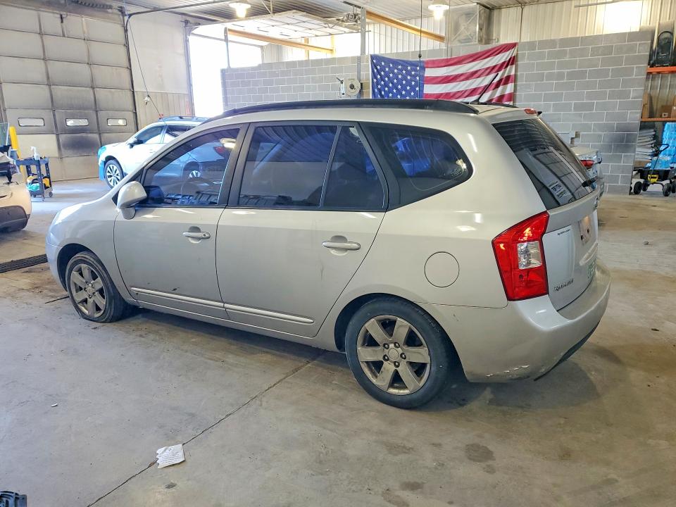 48672876 :رقم المزاد ، KNAFG526187160182 vin ، 2008 Kia Rondo مزاد بيع
