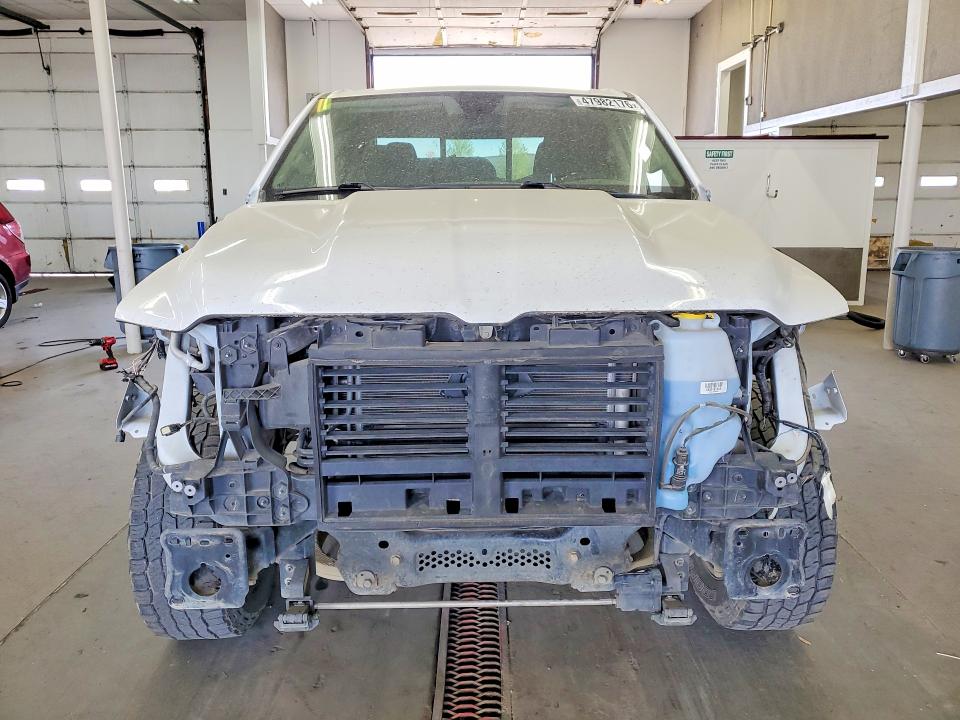 47982176 :رقم المزاد ، 1C6RRFCG6KN676474 vin ، 2019 Ram 1500 مزاد بيع