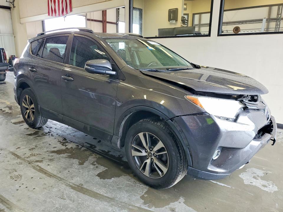 Продаж на аукціоні авто 2017 Toyota Rav4, vin: JTMWFREV7HJ704526, номер лоту: 50738346