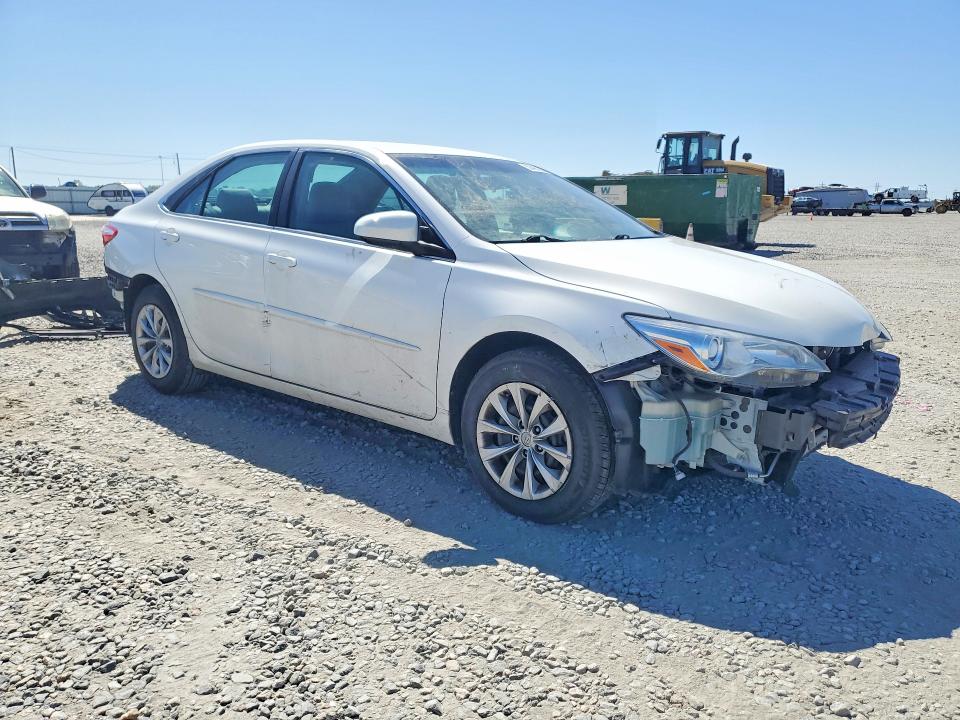 50495956 :رقم المزاد ، 4T4BF1FK4FR487230 vin ، 2015 Toyota Camry مزاد بيع