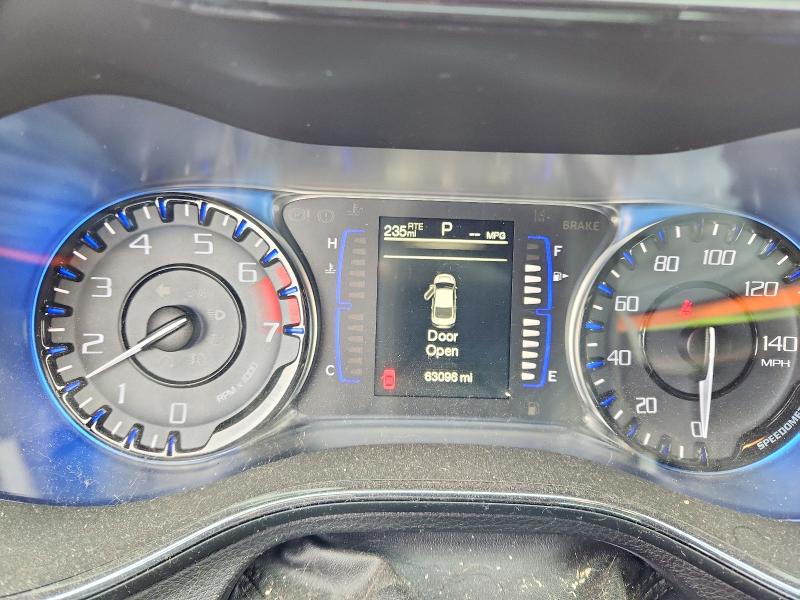 48479656 :رقم المزاد ، 1C3CCCBB9FN725911 vin ، 2015 Chrysler 200 مزاد بيع