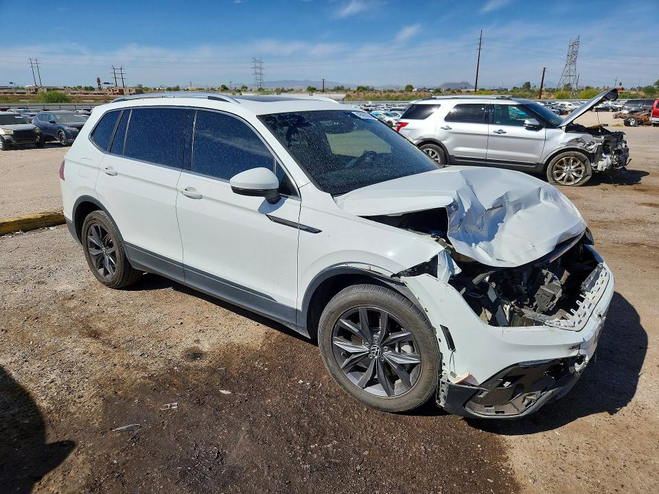 Продажа на аукционе авто 2022 Volkswagen Tiguan, vin: 3VV3B7AX1NM147011, номер лота: 49066366