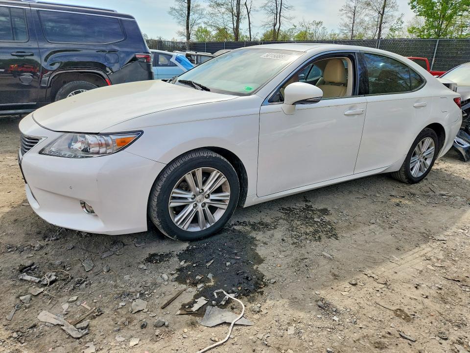 50158886 :رقم المزاد ، JTHBK1GG4F2176637 vin ، 2015 Lexus Es مزاد بيع