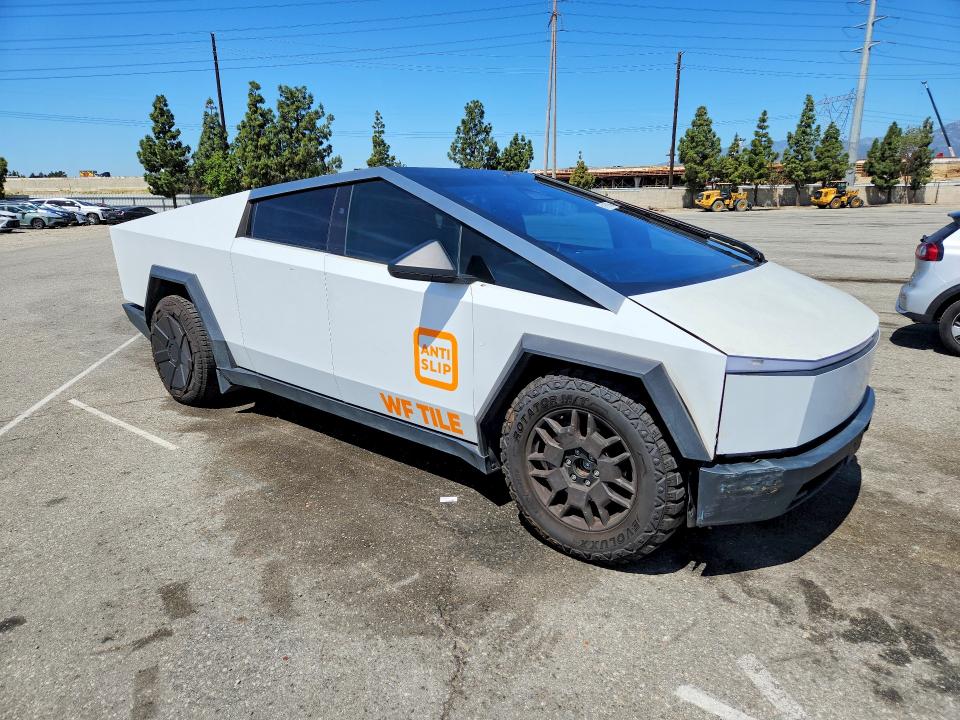 2024 Tesla Cybertruck მანქანა იყიდება აუქციონზე, vin: 7G2CEHED8RA012737, აუქციონის ნომერი: 51159156