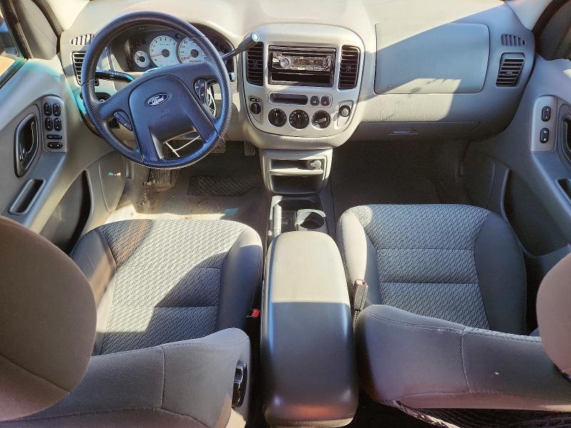 2003 Ford Escape მანქანა იყიდება აუქციონზე, vin: 1FMYU93133KA22143, აუქციონის ნომერი: 49666166