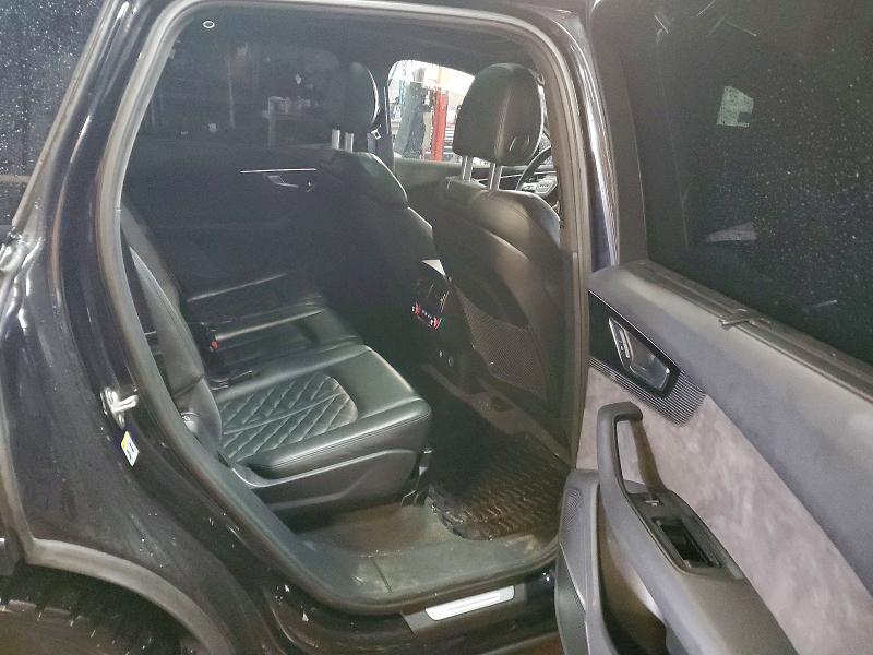 Продажа на аукционе авто 2018 Audi Q7, vin: WA1VAAF78JD037945, номер лота: 45766826
