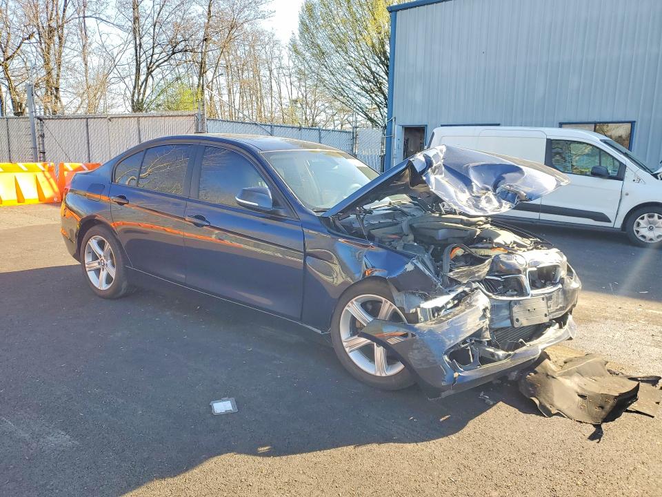 48804676 :رقم المزاد ، WBA3C1C50DF440463 vin ، 2013 Bmw 328 مزاد بيع