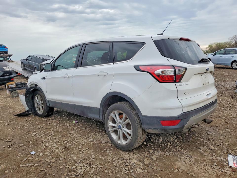 Продажа на аукционе авто 2017 Ford Escape, vin: 1FMCU9GD1HUB03586, номер лота: 49600166