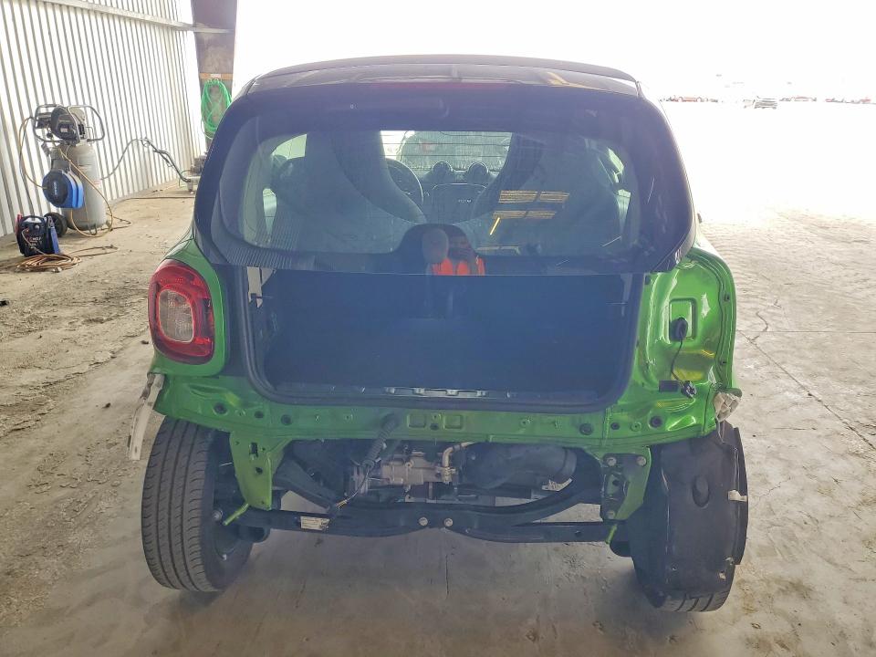 Aukcja sprzedaży 2017 Smart Fortwo, vin: WMEFJ9BA4HK232460, numer aukcji: 50572366