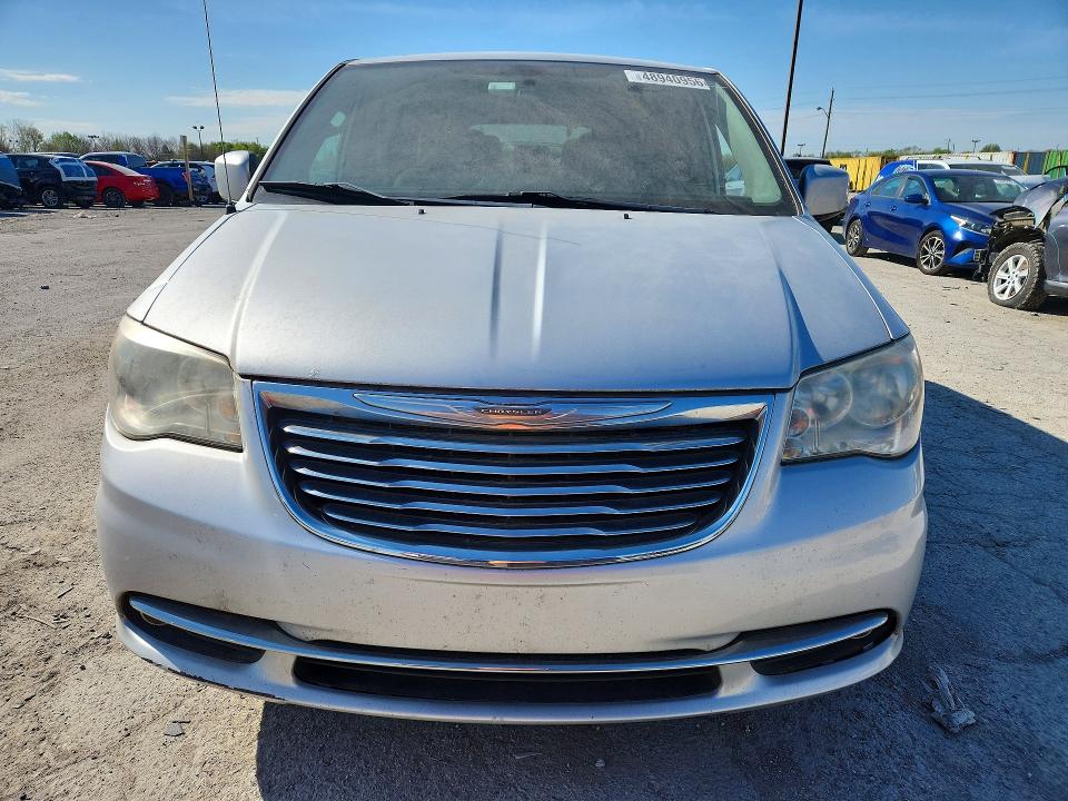48940956 :رقم المزاد ، 2A4RR5DG5BR694642 vin ، 2011 Chrysler Town & Country مزاد بيع