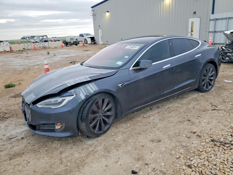 50321326 :رقم المزاد ، 5YJSA1E23HF195773 vin ، 2017 Tesla Model S مزاد بيع