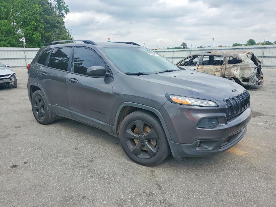 51583376 :رقم المزاد ، 1C4PJLCB4JD518844 vin ، 2018 Jeep Cherokee مزاد بيع
