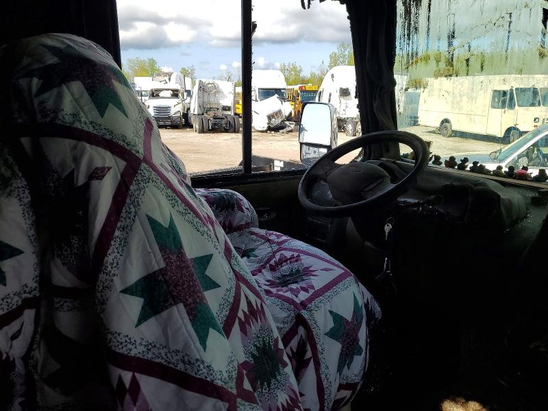49949416 :رقم المزاد ، 1F65F5DY6H0A12394 vin ، 2017 Winnebago Vista Lx 27 مزاد بيع