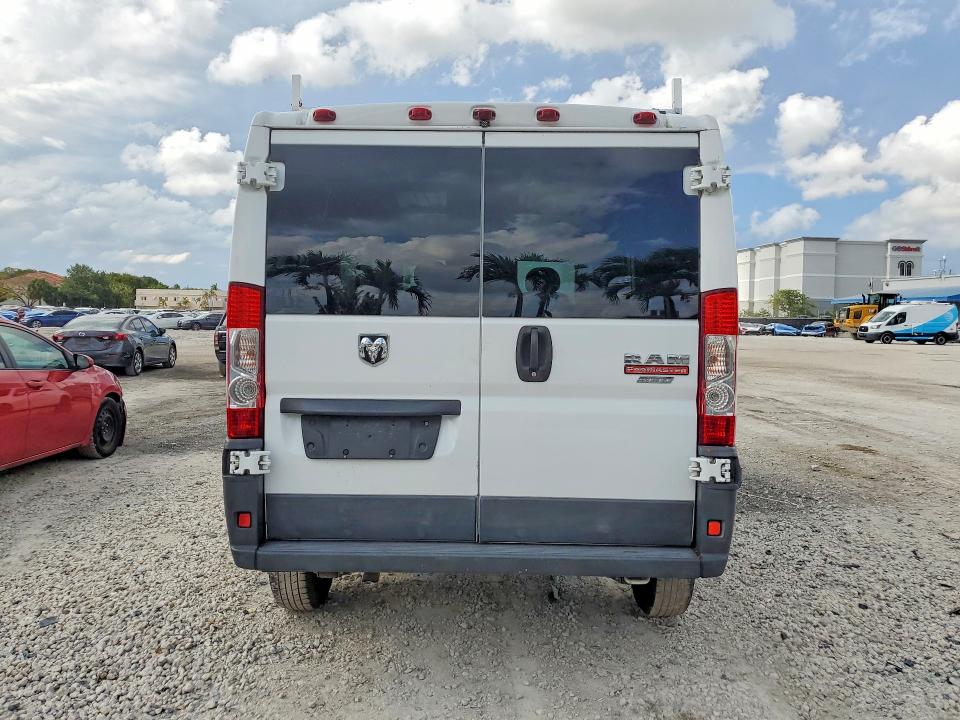 51614736 :رقم المزاد ، 3C6TRVAG6GE106795 vin ، 2016 Ram Promaster 1500 مزاد بيع