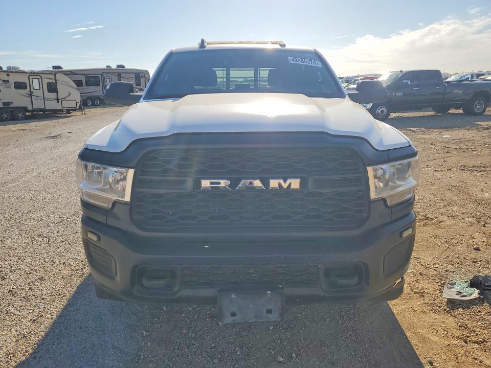 49066976 :رقم المزاد ، 3C6UR4HJ5MG648387 vin ، 2021 Ram 2500 مزاد بيع