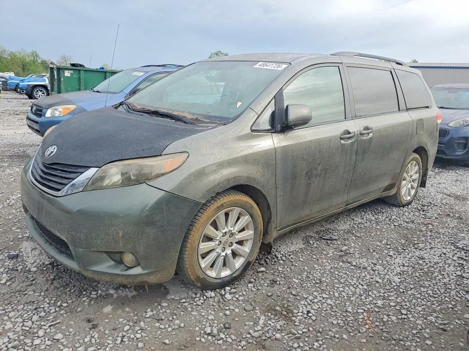 48641726 :رقم المزاد ، 5TDJK3DC2BS006046 vin ، 2011 Toyota Sienna مزاد بيع