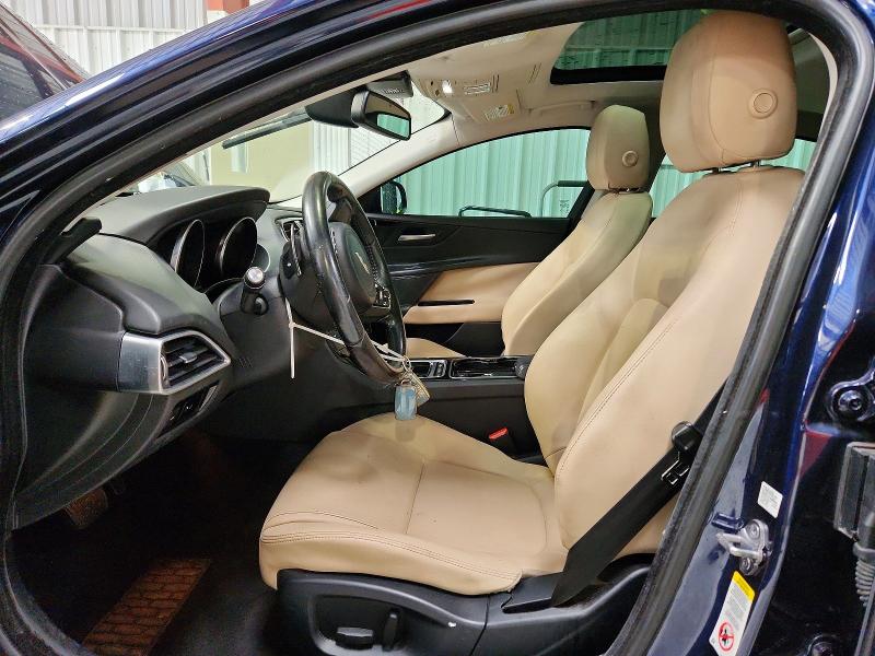 49364596 :رقم المزاد ، SAJAR4BG9HA972795 vin ، 2017 Jaguar Xe مزاد بيع