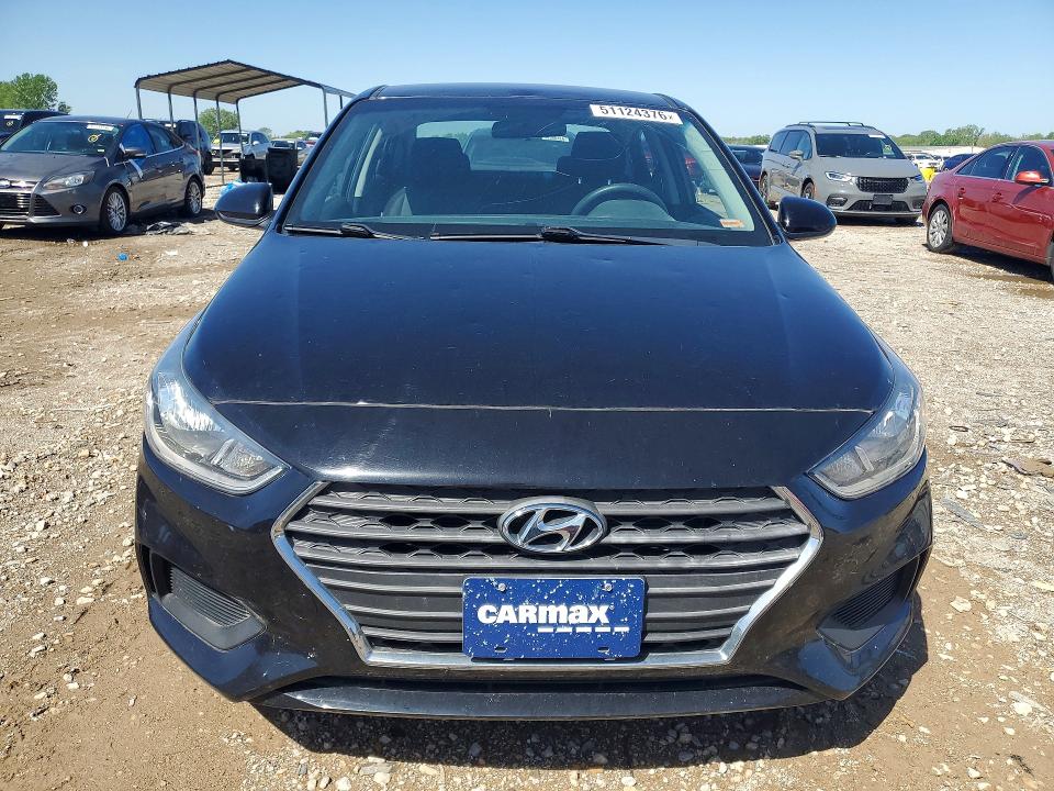 2018 Hyundai Accent მანქანა იყიდება აუქციონზე, vin: 3KPC24A32JE025725, აუქციონის ნომერი: 51124376