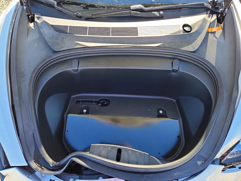 48210796 :رقم المزاد ، 5YJ3E1EB8JF127645 vin ، 2018 Tesla Model 3 مزاد بيع