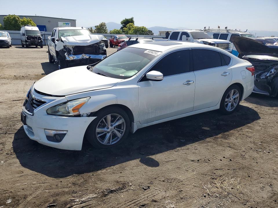 Aukcja sprzedaży 2015 Nissan Altima, vin: 1N4AL3AP5FN335779, numer aukcji: 50096256