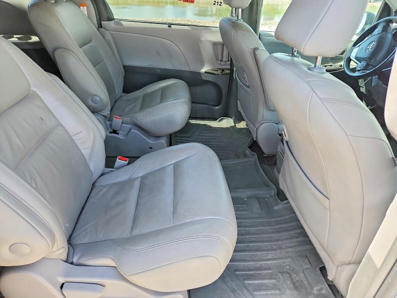 Продажа на аукционе авто 2018 Toyota Sienna, vin: 5TDDZ3DC4JS195824, номер лота: 48993116
