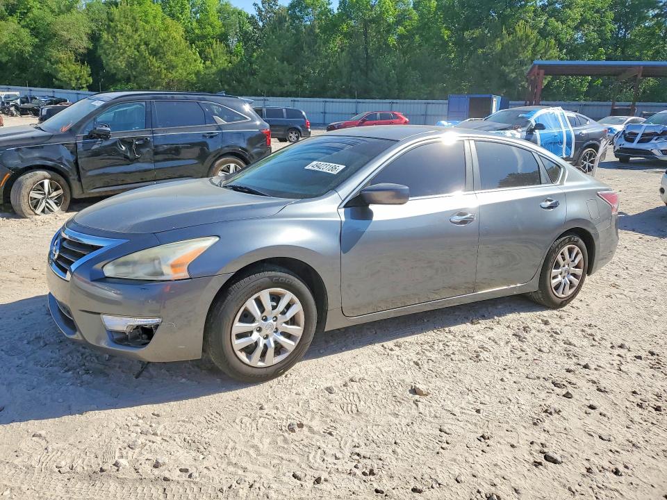 2015 Nissan Altima მანქანა იყიდება აუქციონზე, vin: 1N4AL3AP0FC444713, აუქციონის ნომერი: 49423186