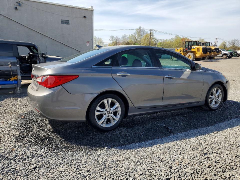 50081206 :رقم المزاد ، 5NPEC4AC1BH059772 vin ، 2011 Hyundai Sonata مزاد بيع