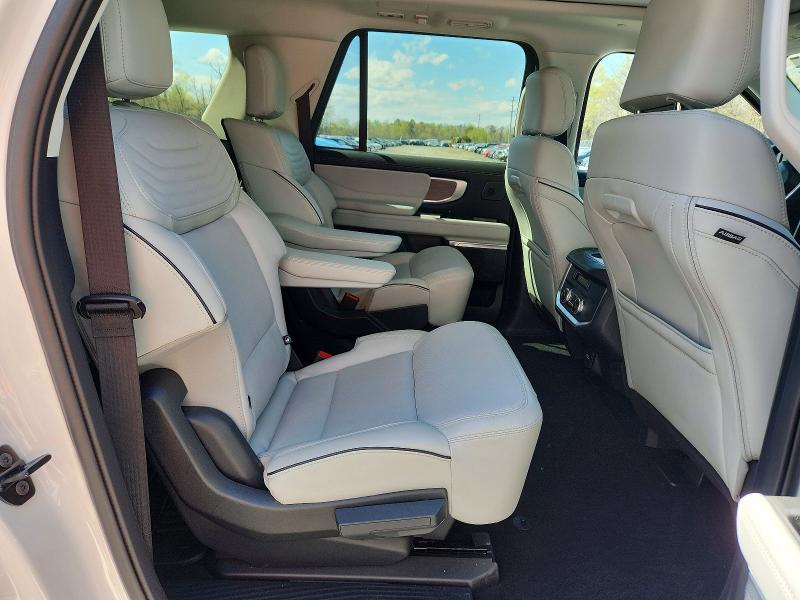 Продаж на аукціоні авто 2025 Ford Expedition, vin: 1FMJK1MG5SEA77752, номер лоту: 48733166