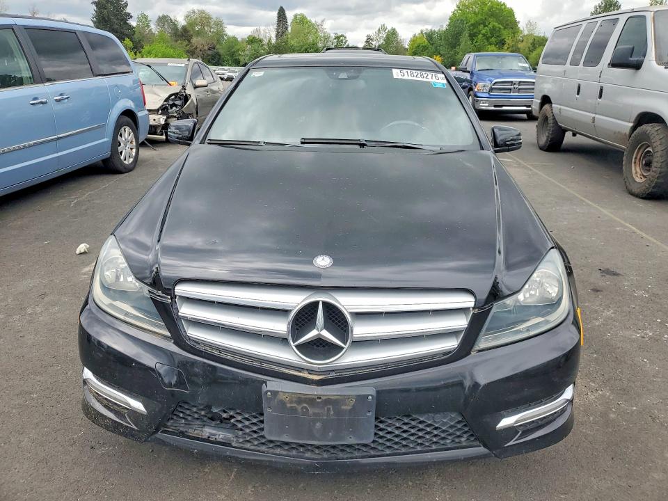 2013 Mercedes-benz C მანქანა იყიდება აუქციონზე, vin: WDDGF4HB4DR242310, აუქციონის ნომერი: 51828276