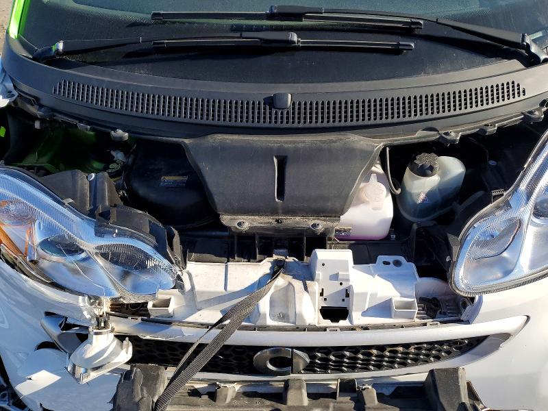 2015 Smart Fortwo მანქანა იყიდება აუქციონზე, vin: WMEEJ9AA6FK838823, აუქციონის ნომერი: 50982556