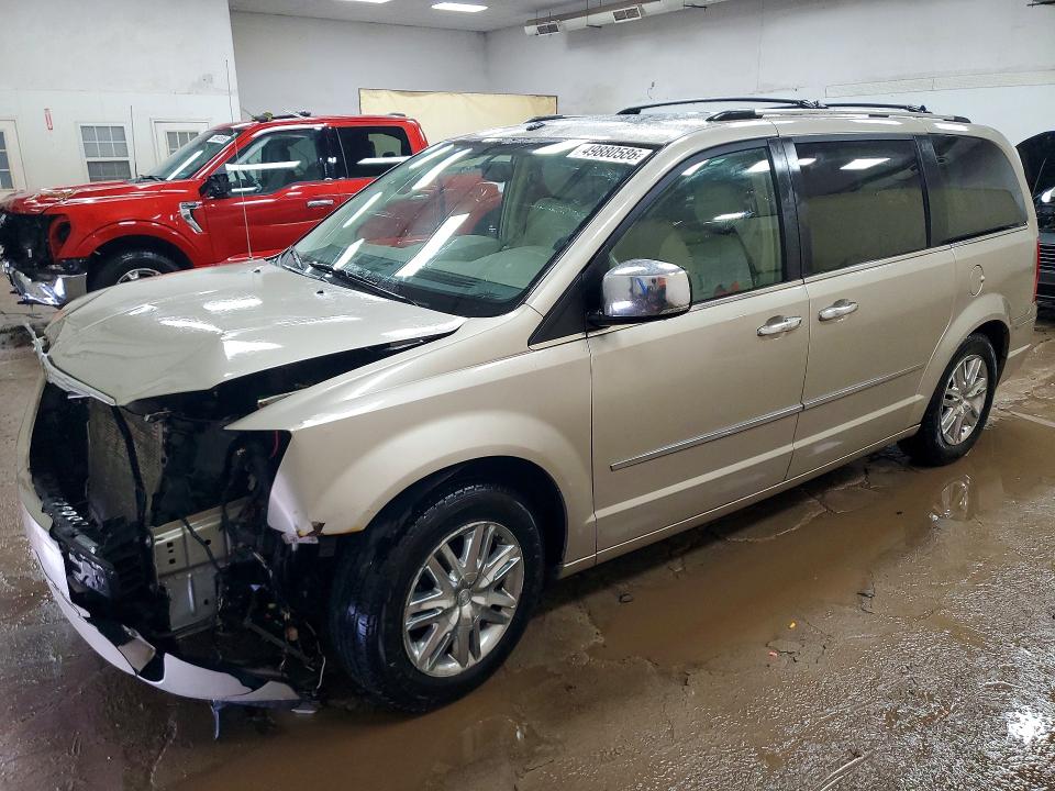 Auction sale of the 2008 Chrysler Town & Country, vin: 2A8HR64X88R820310, lot number: 49880586
