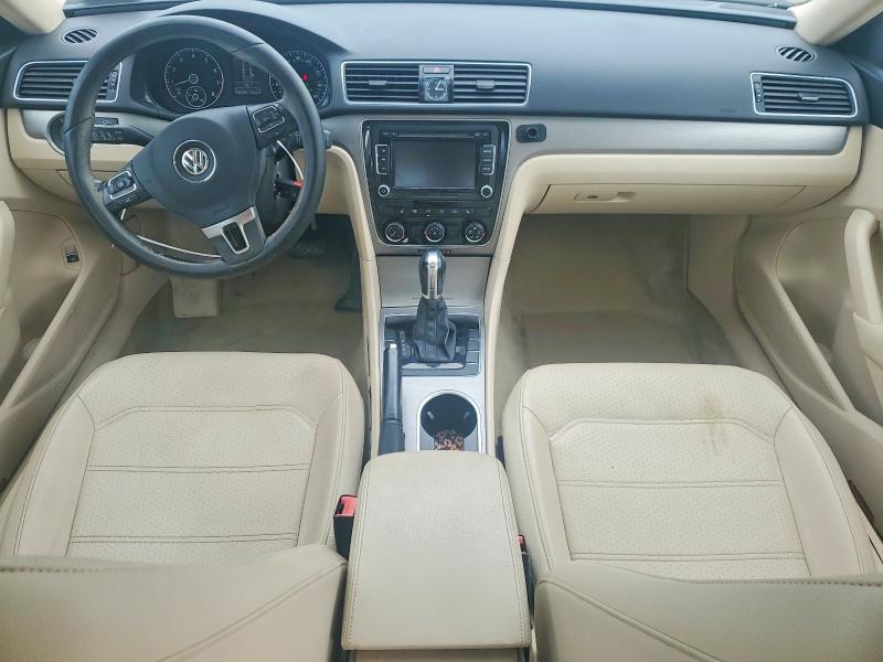 2014 Volkswagen Passat მანქანა იყიდება აუქციონზე, vin: 1VWBT7A33EC047401, აუქციონის ნომერი: 49510186