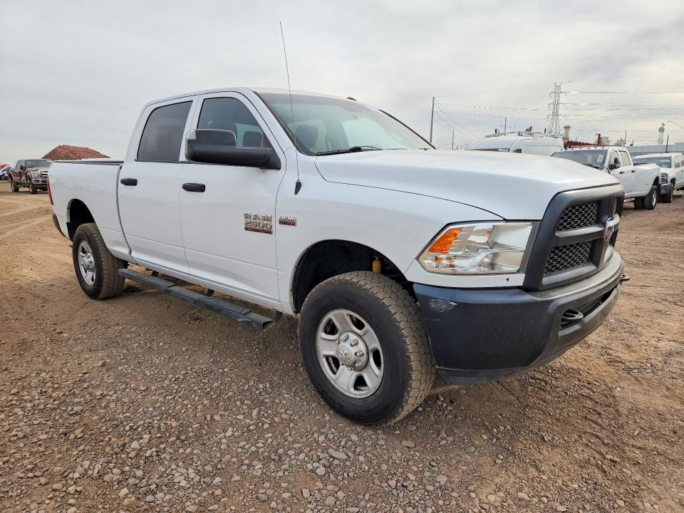 50302456 :رقم المزاد ، 3C6TR5CT1JG378127 vin ، 2018 Ram 2500 مزاد بيع