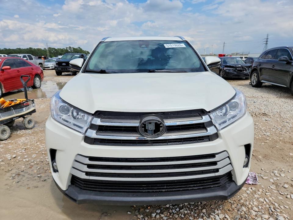 51019626 :رقم المزاد ، 5TDKZRFH4HS517133 vin ، 2017 Toyota Highlander مزاد بيع